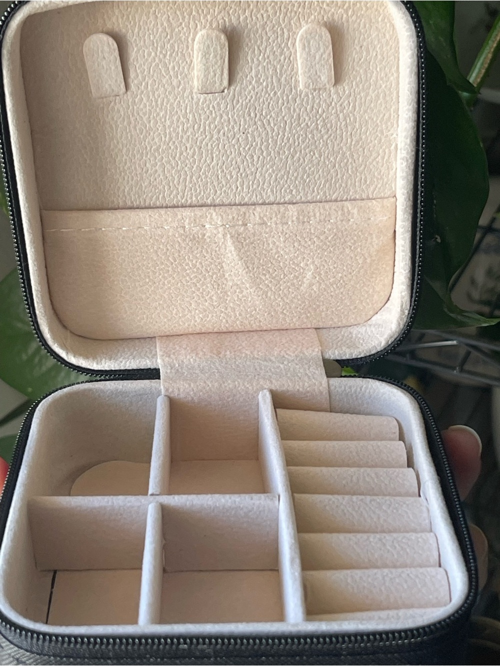 Compact Jewelry Organizer/Travel Box - Picture 2 of 2